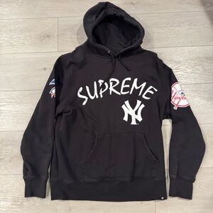 Supreme NYC x 47 NY YANKEES Black White Hooded Sweatshirt Sz Medium Men MLB